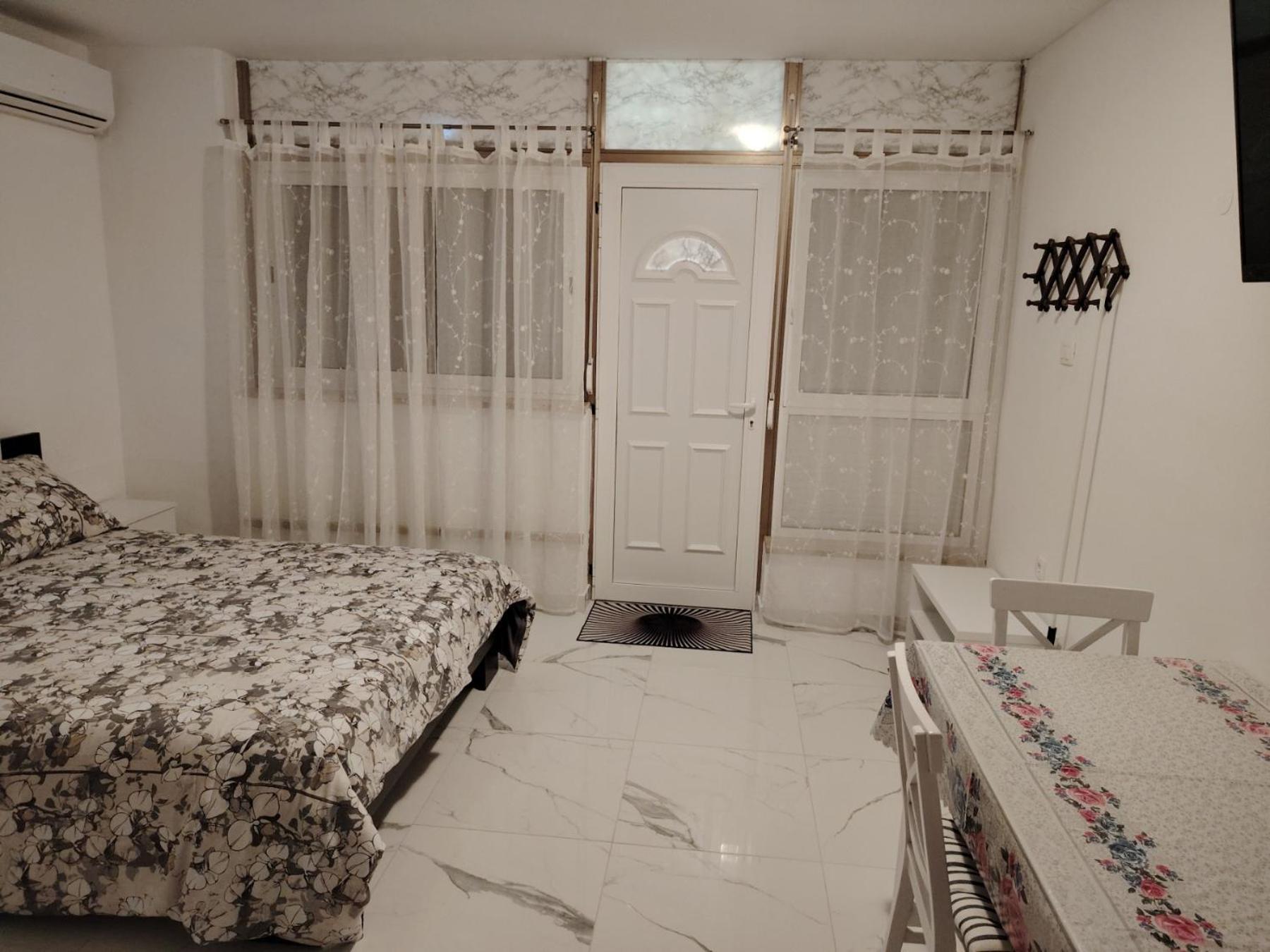 Studio-Apartman Ella Porec Exterior photo